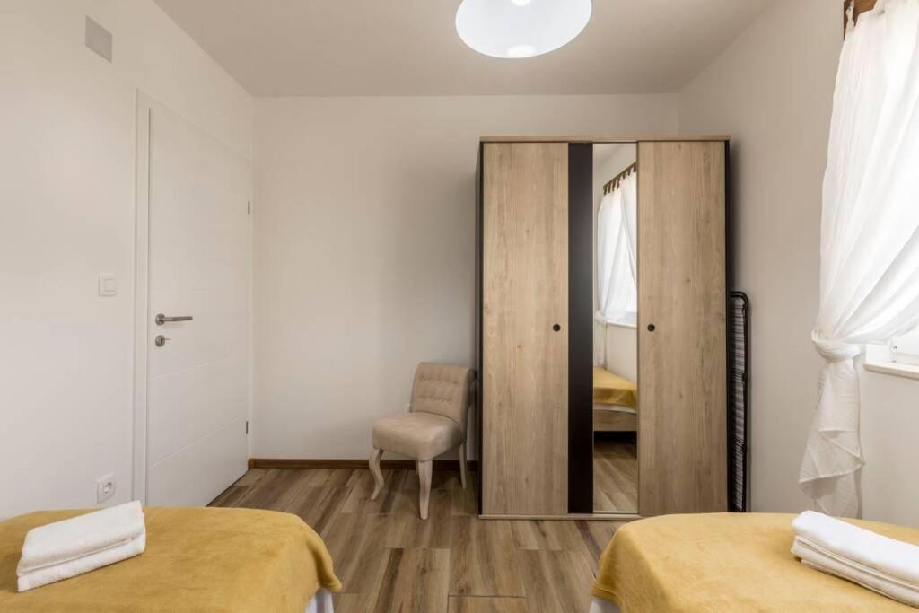 Apartment By Joe Трогир Екстериор снимка